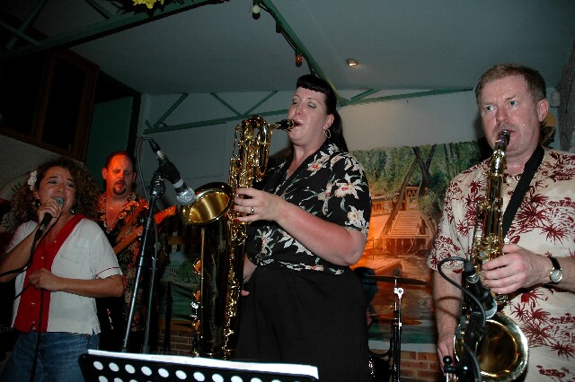min 2006 06 11 guinguette mp 324
